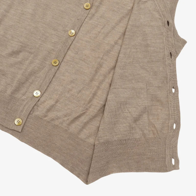 lightweight-wool-buttoned-vest