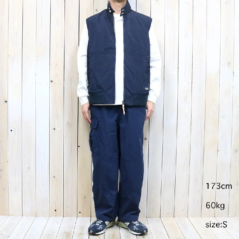 nanamica-zip-up-wind-vest-dark-navy