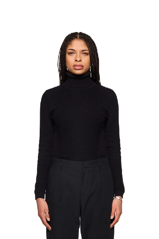 anatomy-turtleneck-black