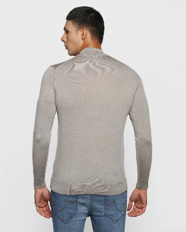 solid-stylized-collar-sweater-in-grey-domin