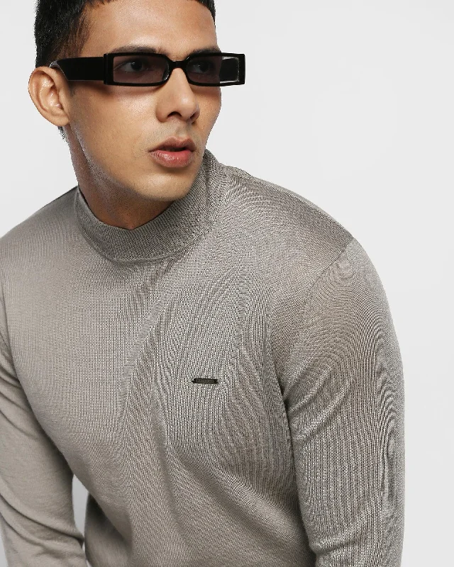 solid-stylized-collar-sweater-in-grey-domin