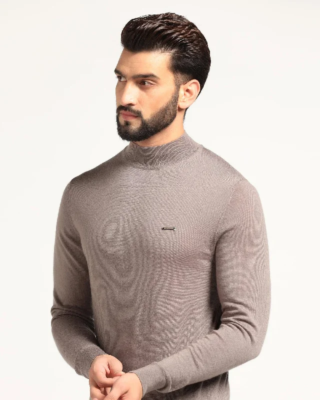 turtle-neck-sweater-in-beige-jester