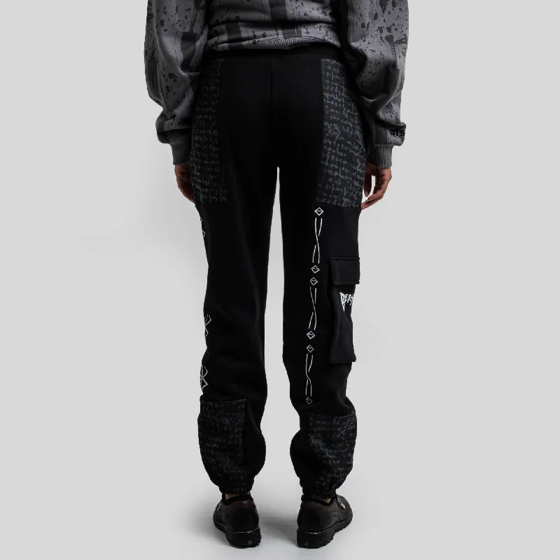 berserk-brand-of-sacrifice-black-cargo-sweatpants