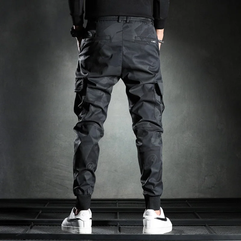 camouflage-jogger-pants