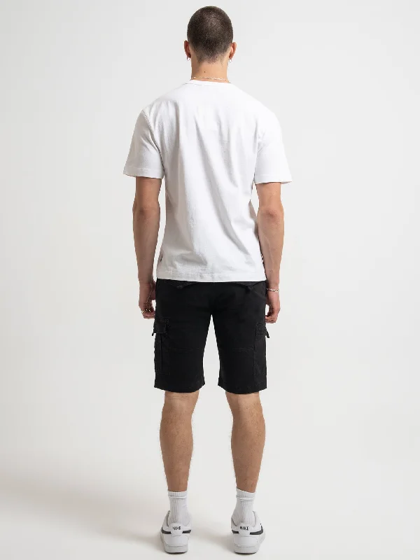 leon-cargo-shorts-in-black