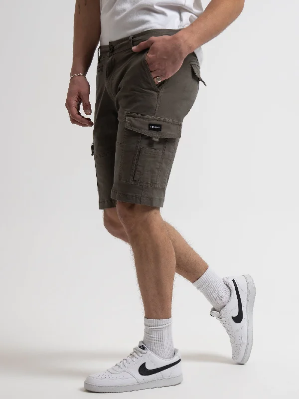 Leon Cargo Shorts in Dark Forest Green