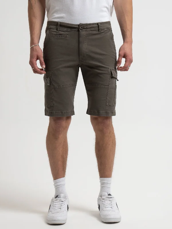 leon-cargo-shorts-in-dark-forest-green