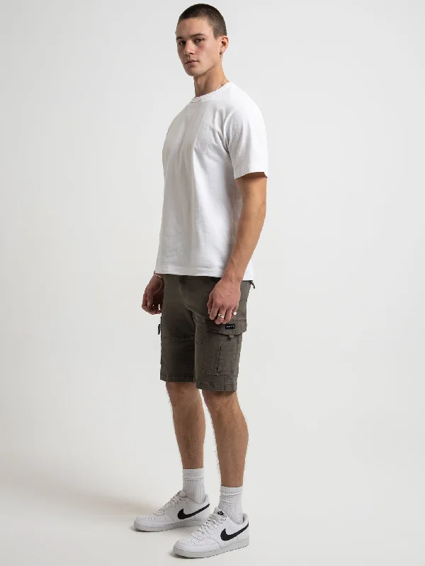 leon-cargo-shorts-in-dark-forest-green