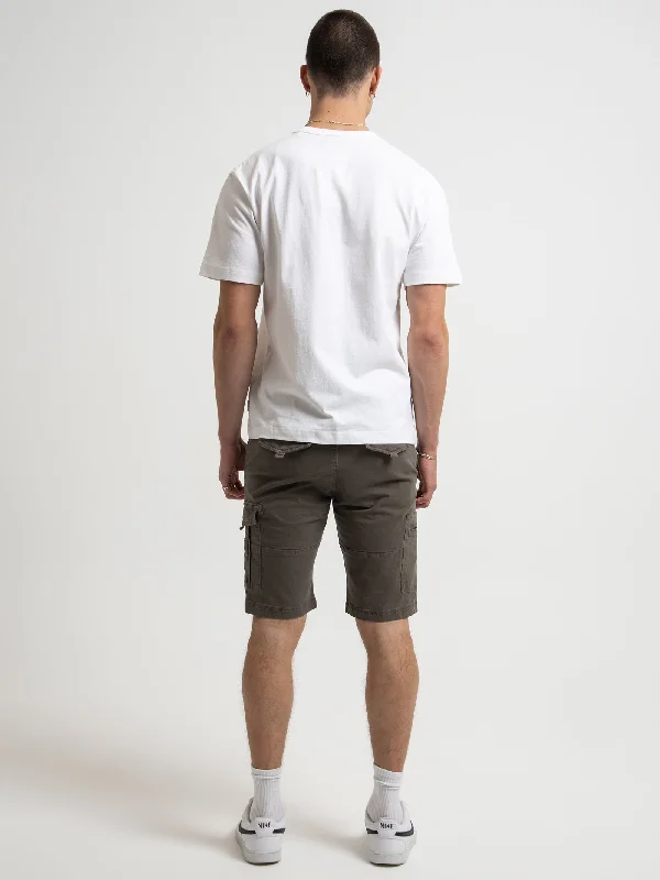 leon-cargo-shorts-in-dark-forest-green