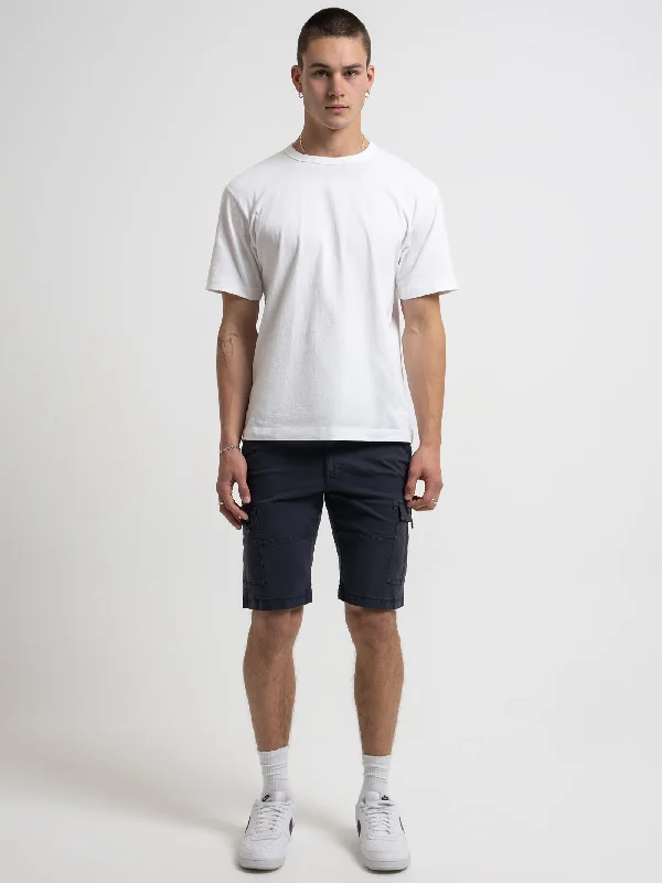 leon-cargo-shorts-in-dark-navy