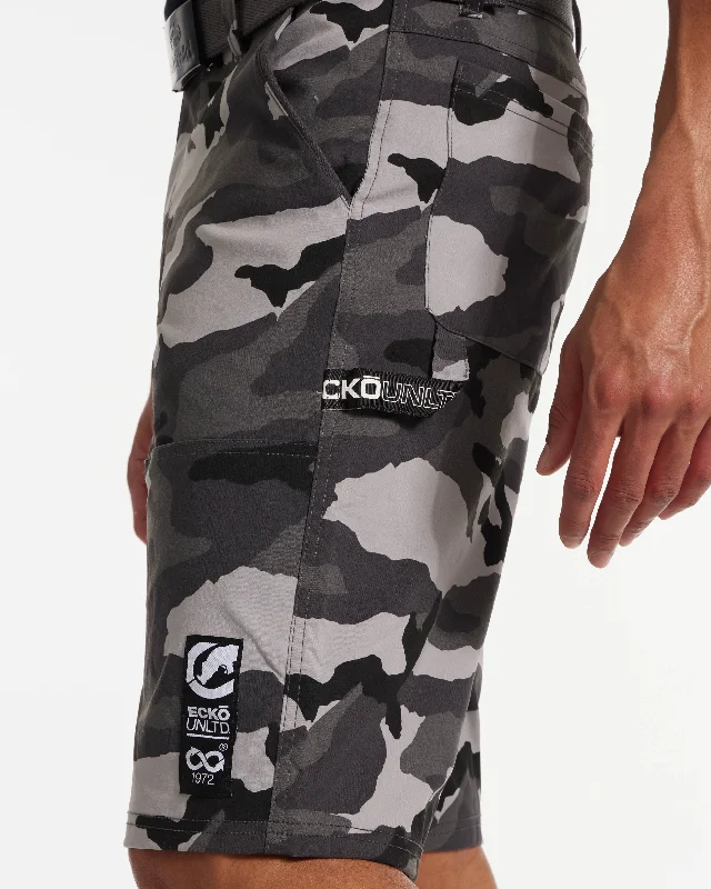 mens-tech-keep-tabs-on-belted-cargo-short-965-street-camo-eo14s90-estc