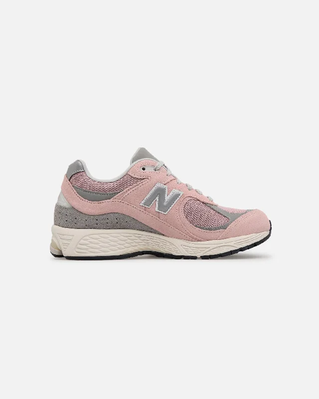 new-balance-2002r-pink