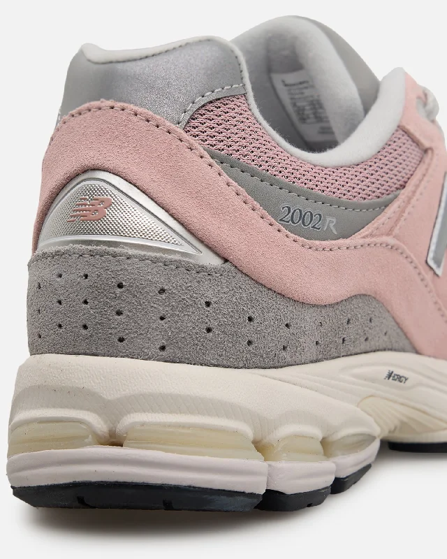 new-balance-2002r-pink