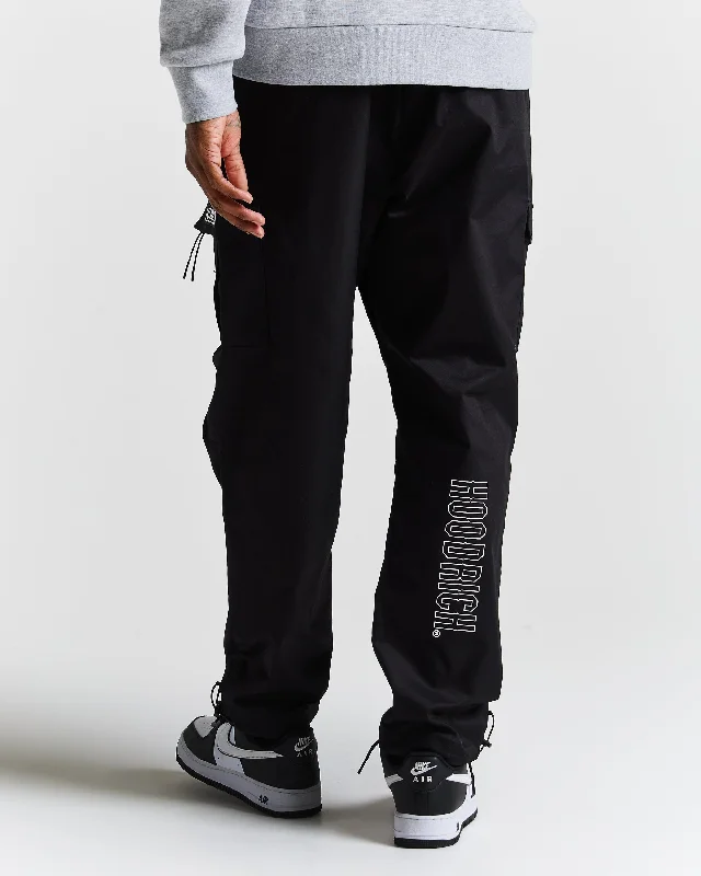 trek-cargo-pants-black-white