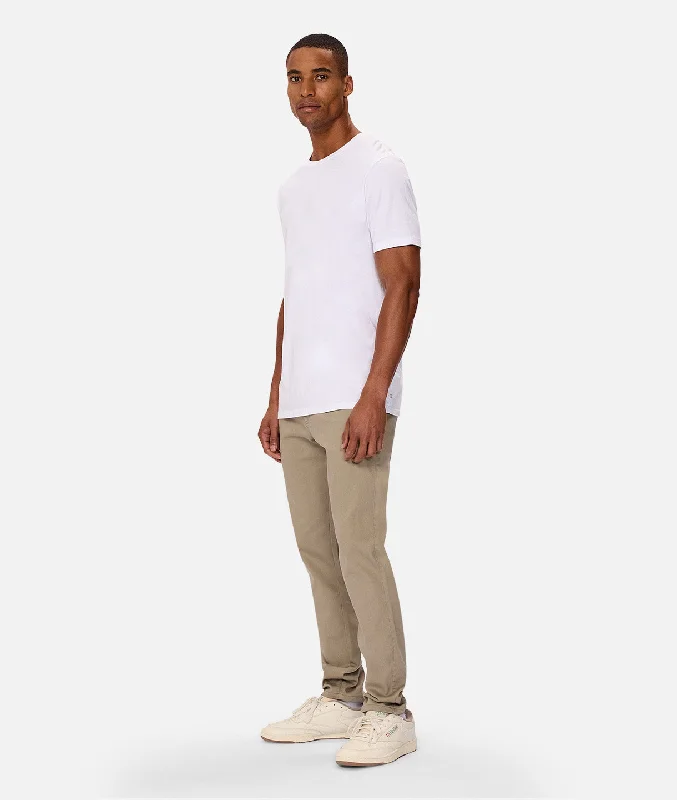 9575370-the-slim-comfort-cuba-chino