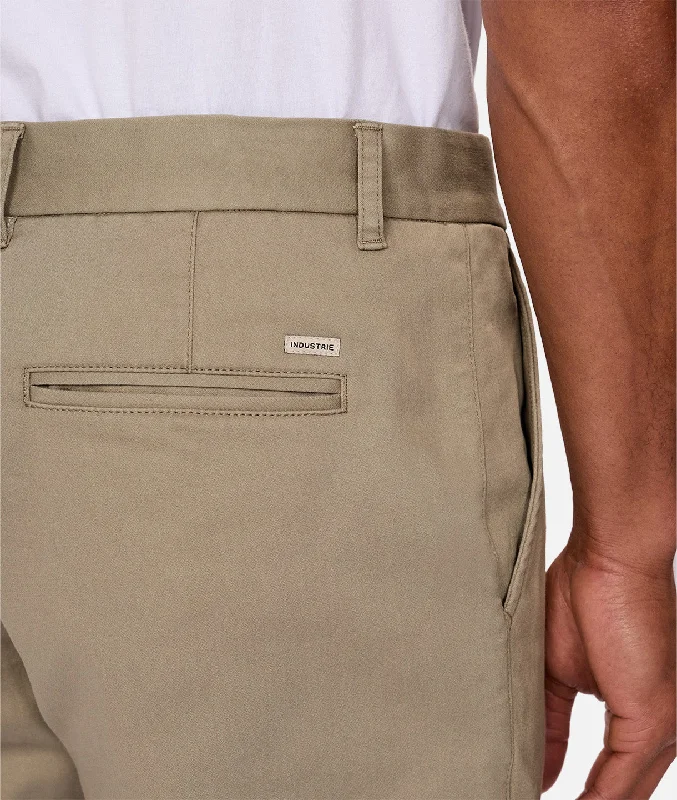 9575370-the-slim-comfort-cuba-chino