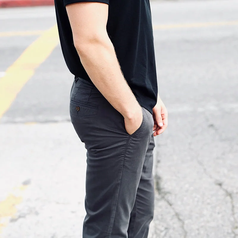 feel-good-chino-pants-in-faded-black