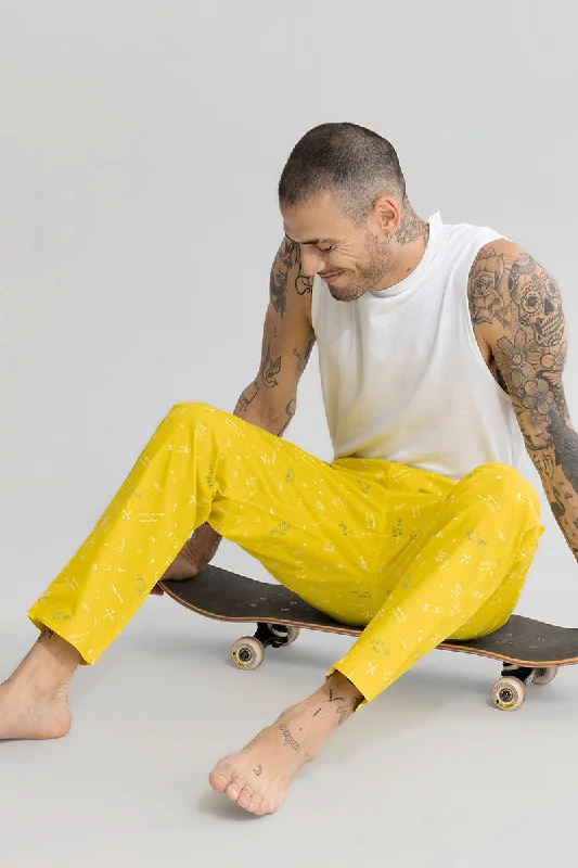 skate-all-day-yellow-pyjama