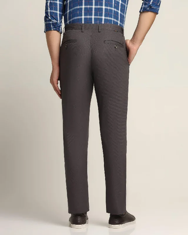 textured-casual-khakis-in-charcoal-b-95-cratus