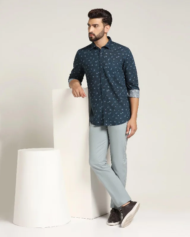 textured-casual-khakis-in-powder-blue-b-95-cratus