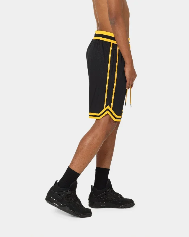 carre-cours-basketball-shorts-black