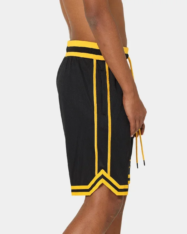 carre-cours-basketball-shorts-black