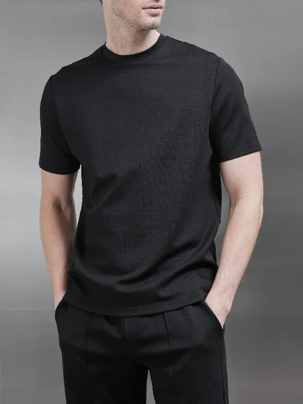 luxe-essential-t-shirt-black