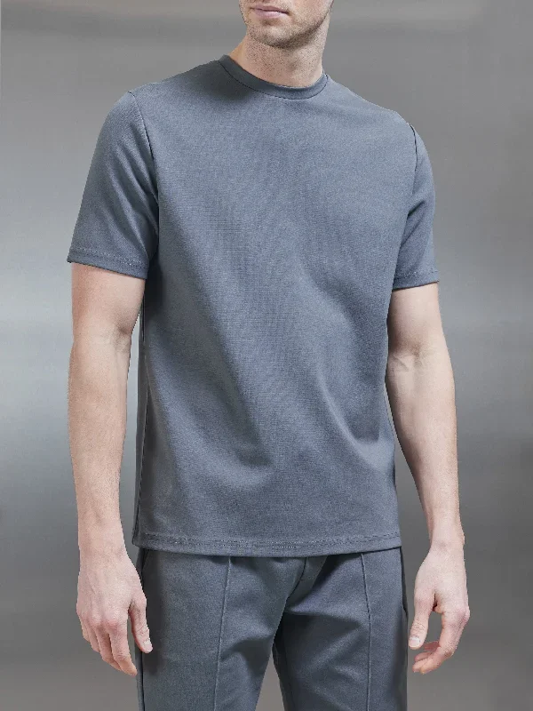 luxe-essential-t-shirt-grey