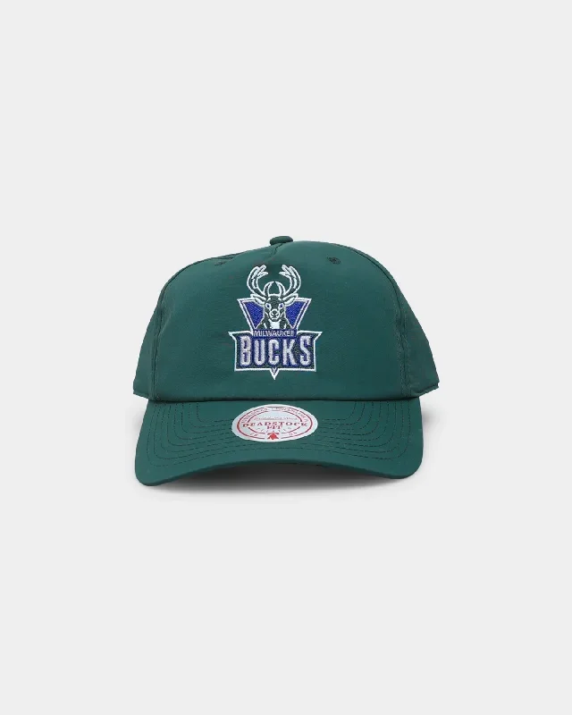 Mitchell & Ness Milwaukee Bucks 'Nylon Hardwood Classics Logo' Deadstock Snapback Original Team Colours